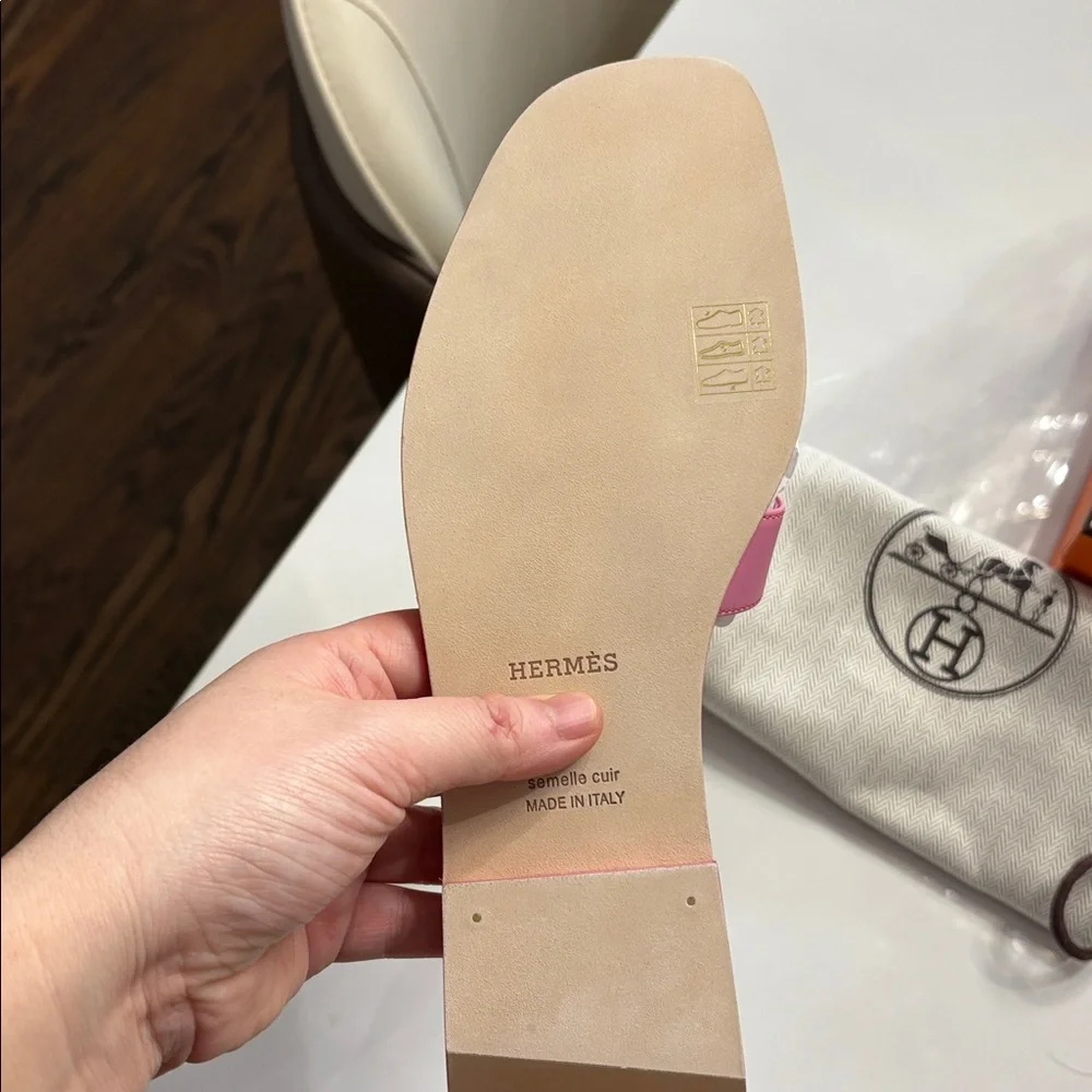 Brand new hermes rose bonbon oran sandal soft light pink Sakura - Picture 5 of 5